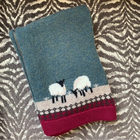 Woolrich—100% Lambswool Sheep Sweater Zipper Vest (Size Medium) - Picture 5 of 7